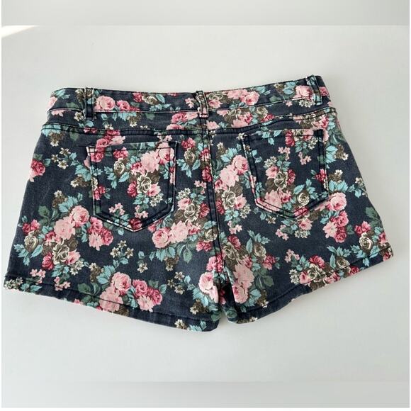 Women’s Denim Shorts, Floral Print, Size XS-S - Picture 6 of 8